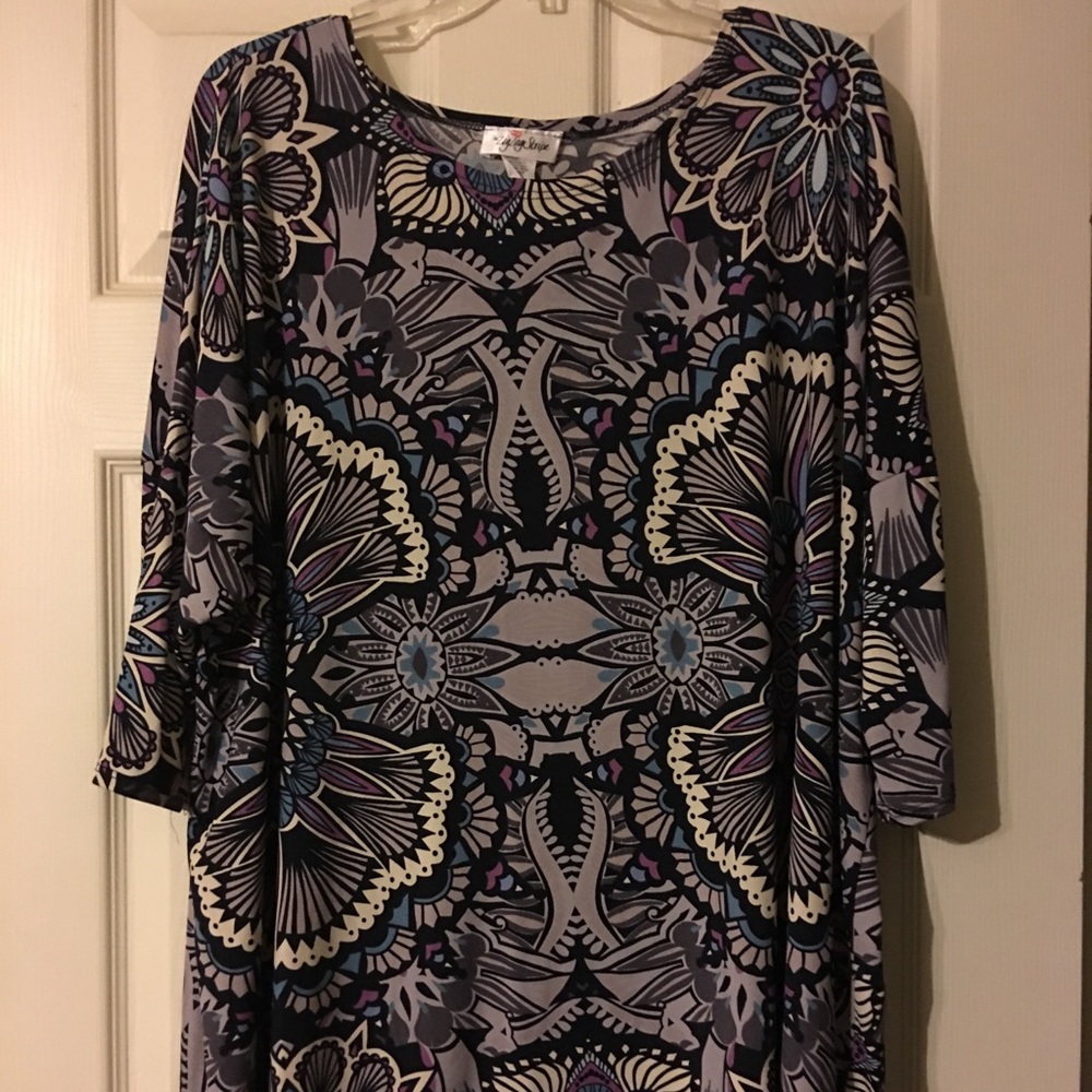 Beautiful Zig Zag Stripe Tunic.